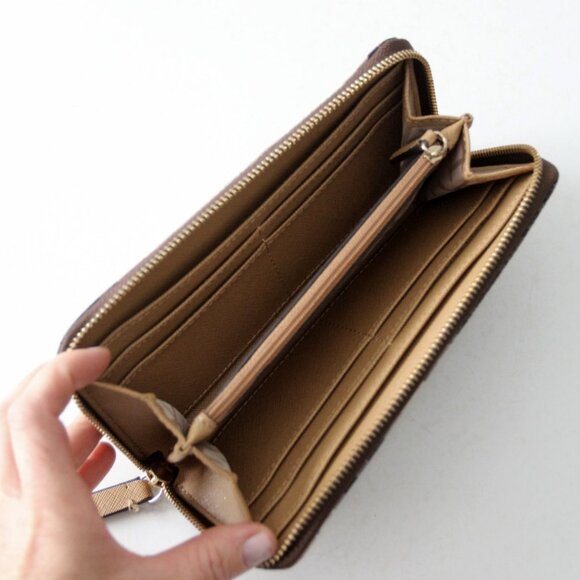 Calvin Klein floral printed wallet - Picture 10 of 10